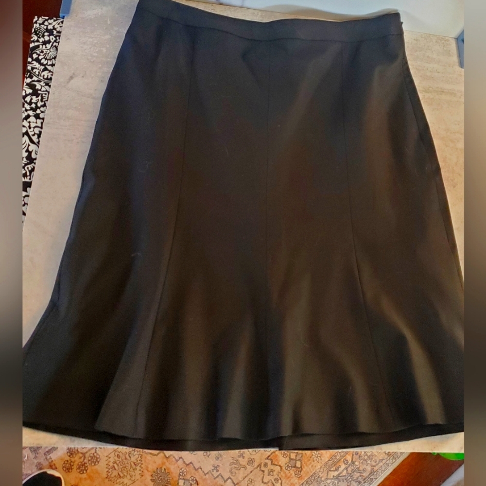 Ann Taylor Loft Basic Black Skirt- Size 4